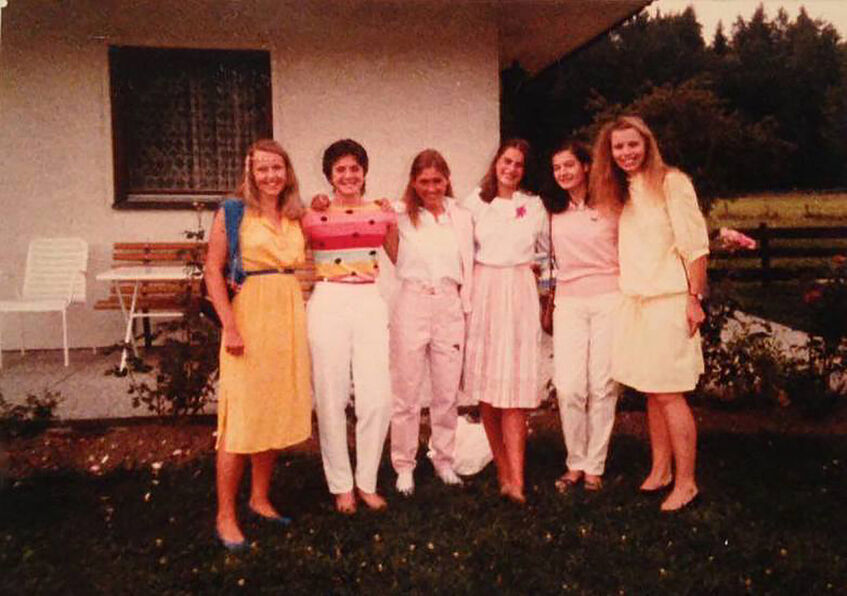Group of young ladies in Strobl, 1983 (from left to right): Ellen Schwartz, Mici Cronstedt, Maria Bjørkman, Linda Goodman, Licia Canton, and Kim Whiteman. (© Kim Whiteman)